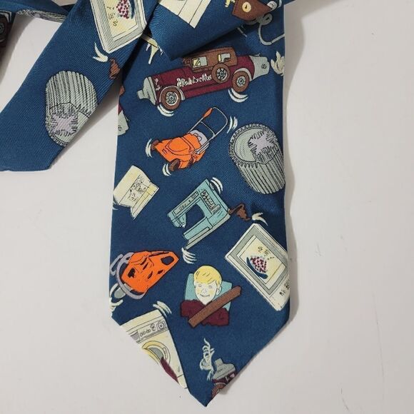 Vintage Electrolux Appliances 100% Silk Tie - Picture 5 of 9
